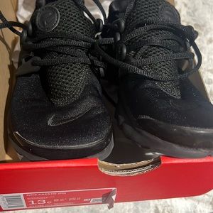 Kids size 13 Nike presto black worn once